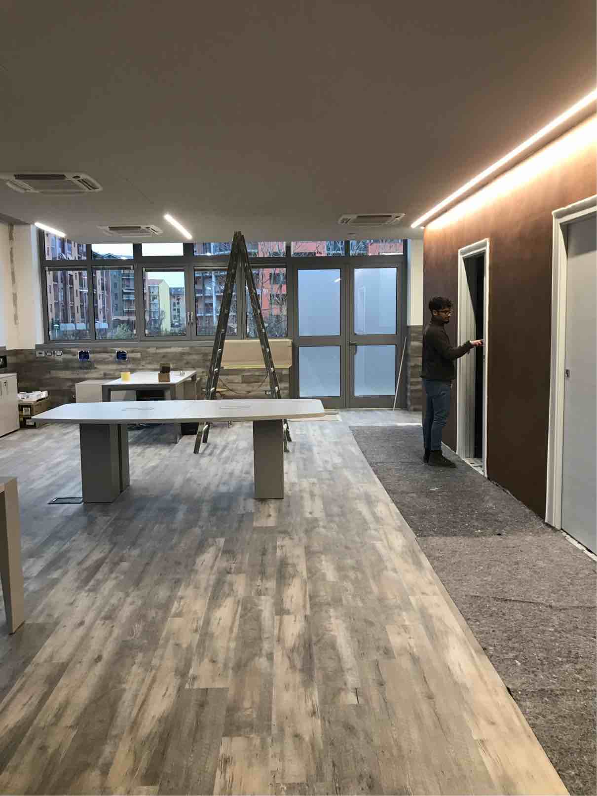 Realizzazione spazi ufficio moderni Settimo Torinese - Stone SRL